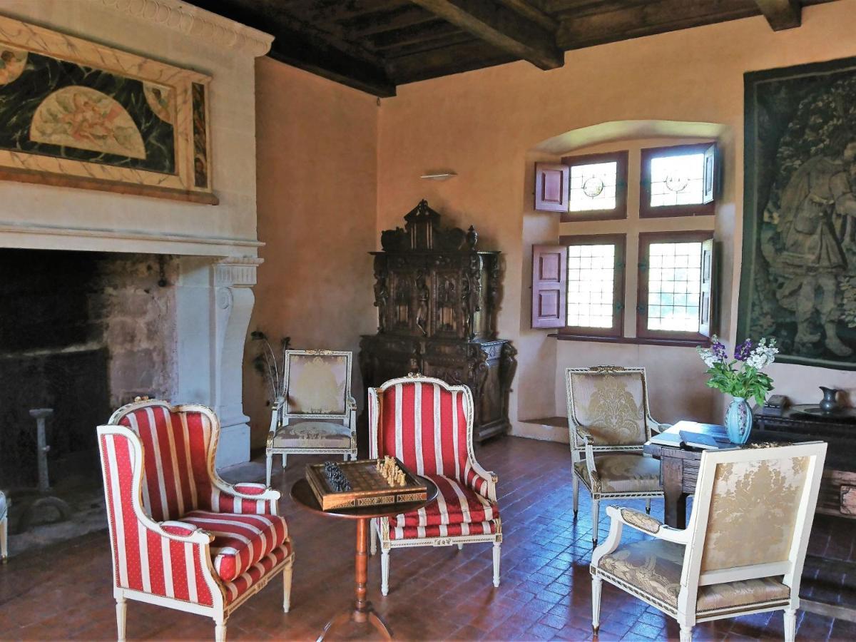 CHATEAU LA SERVAYRIE - Chambre d'hôtes Marcillac-Vallon Exterior foto